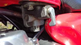 gs550e petcock 1980.jpg