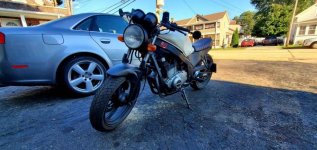2002 Suzuki GS.jpg