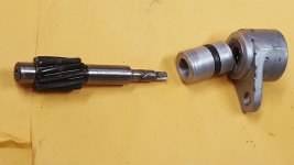 1100 tach gear with sleeve.jpg