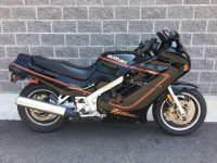 1990 Katana.jpg